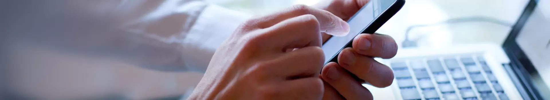 আমাদের সাথে যোগাযোগ করুন